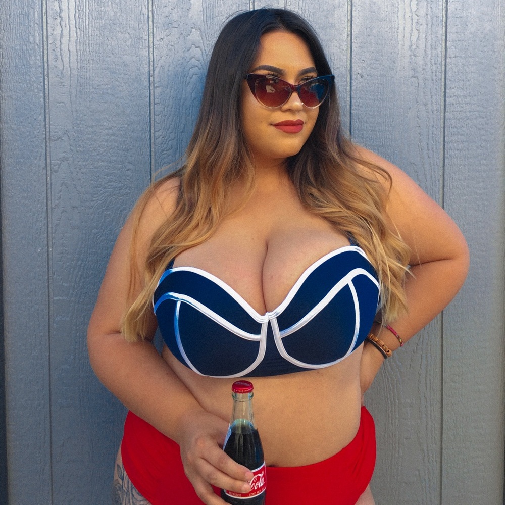 Forever 21‎ Blue and white bikini top 2X